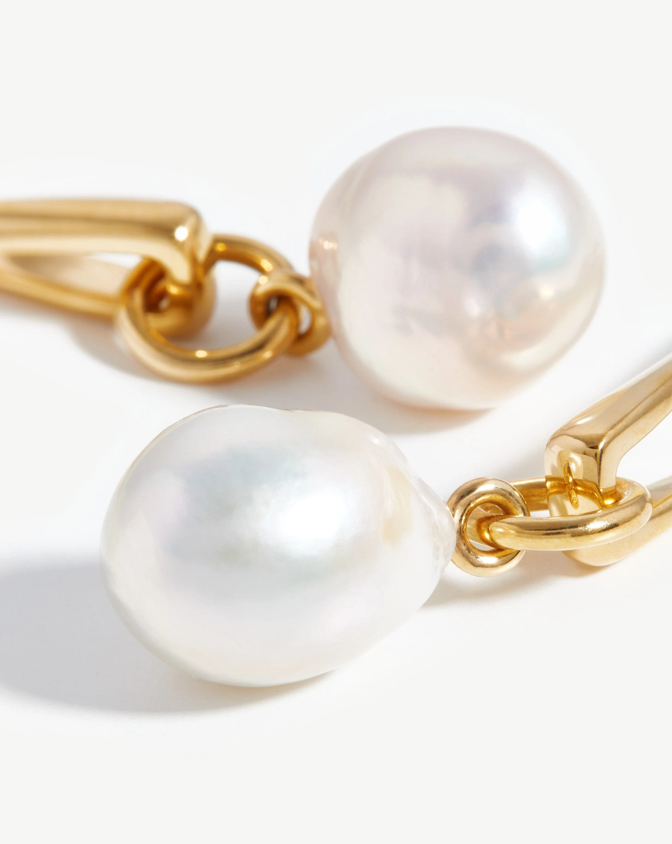 Baroque Pearl Twisted Drop Earrings | 18k Gold Plated/Pearl - Image 4