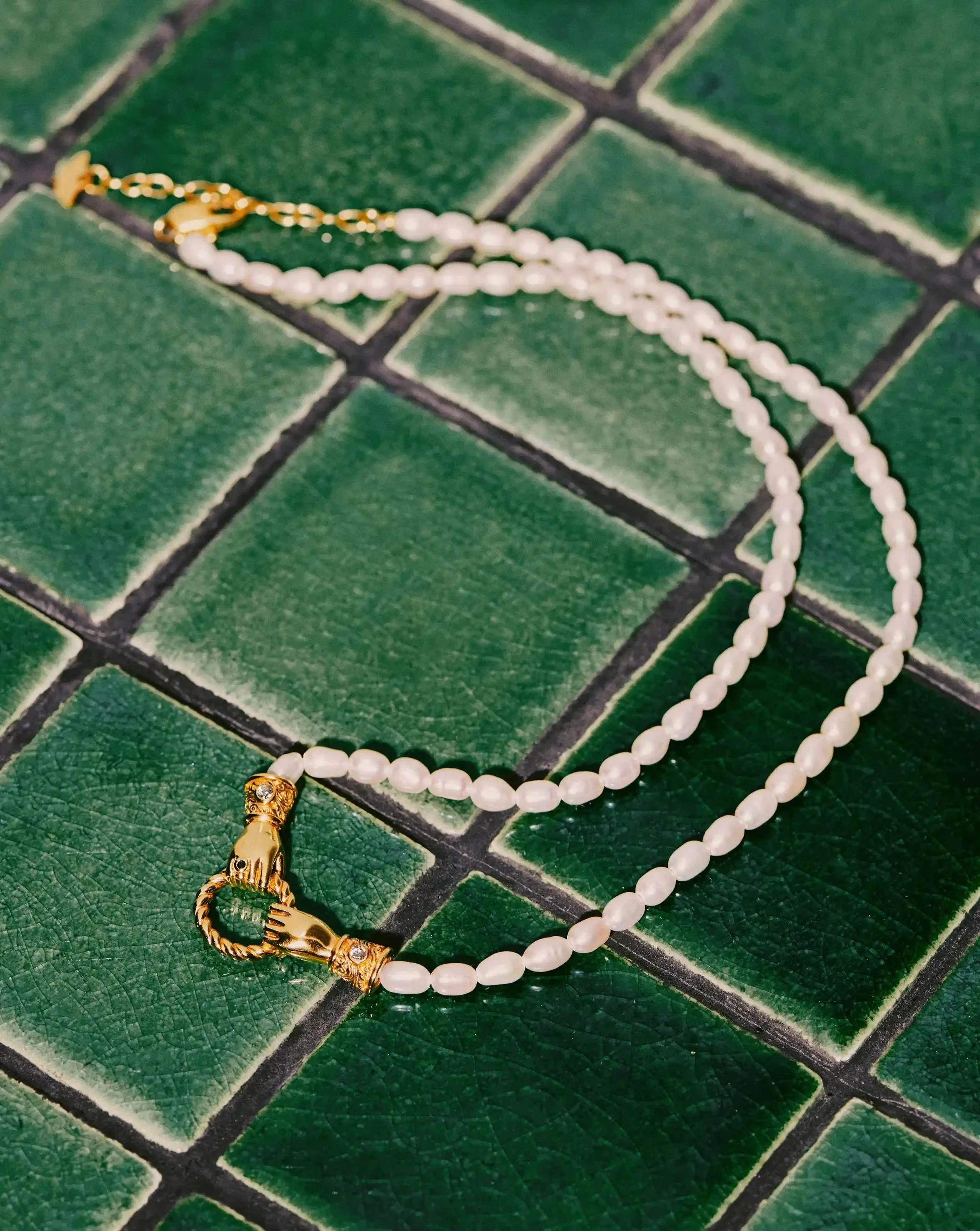 Harris Reed In Good Hands Pearl Pendant Necklace | 18k Gold Plated/Pearl & Black Onyx - Image 5