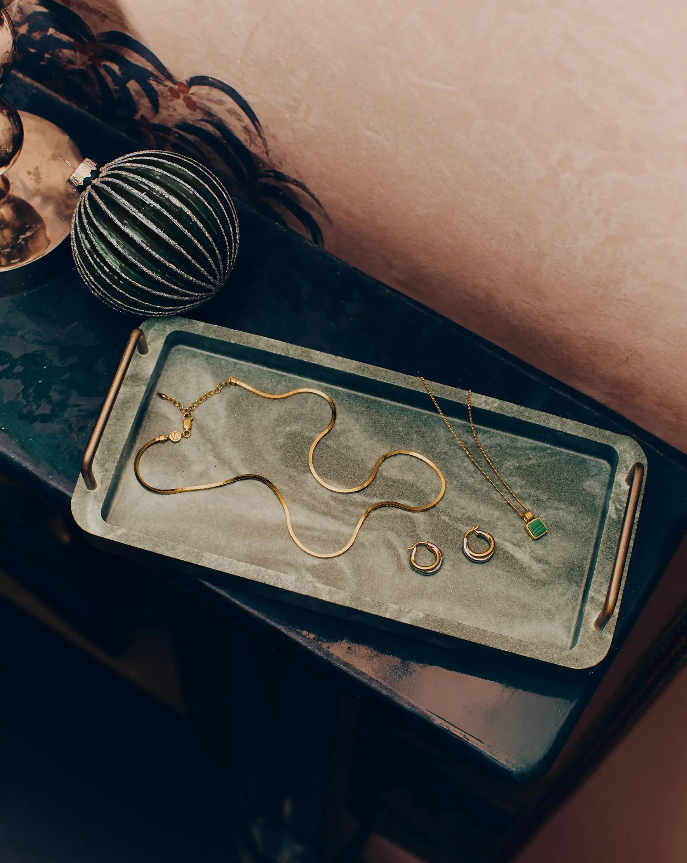 Lucy Williams Short Square Snake Chain Necklace - Image 7