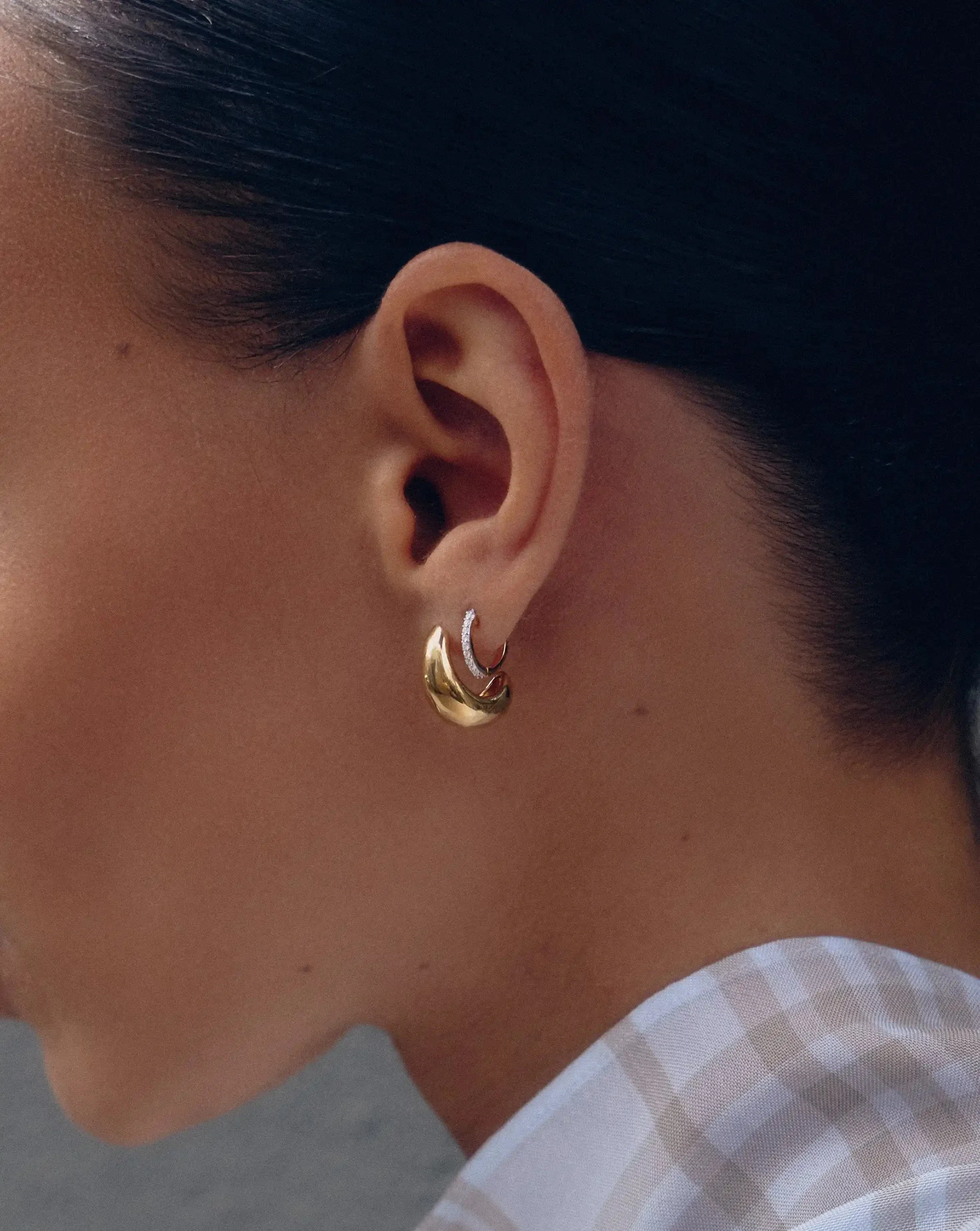 Savi Dome Mini Hoop Earrings - Image 3