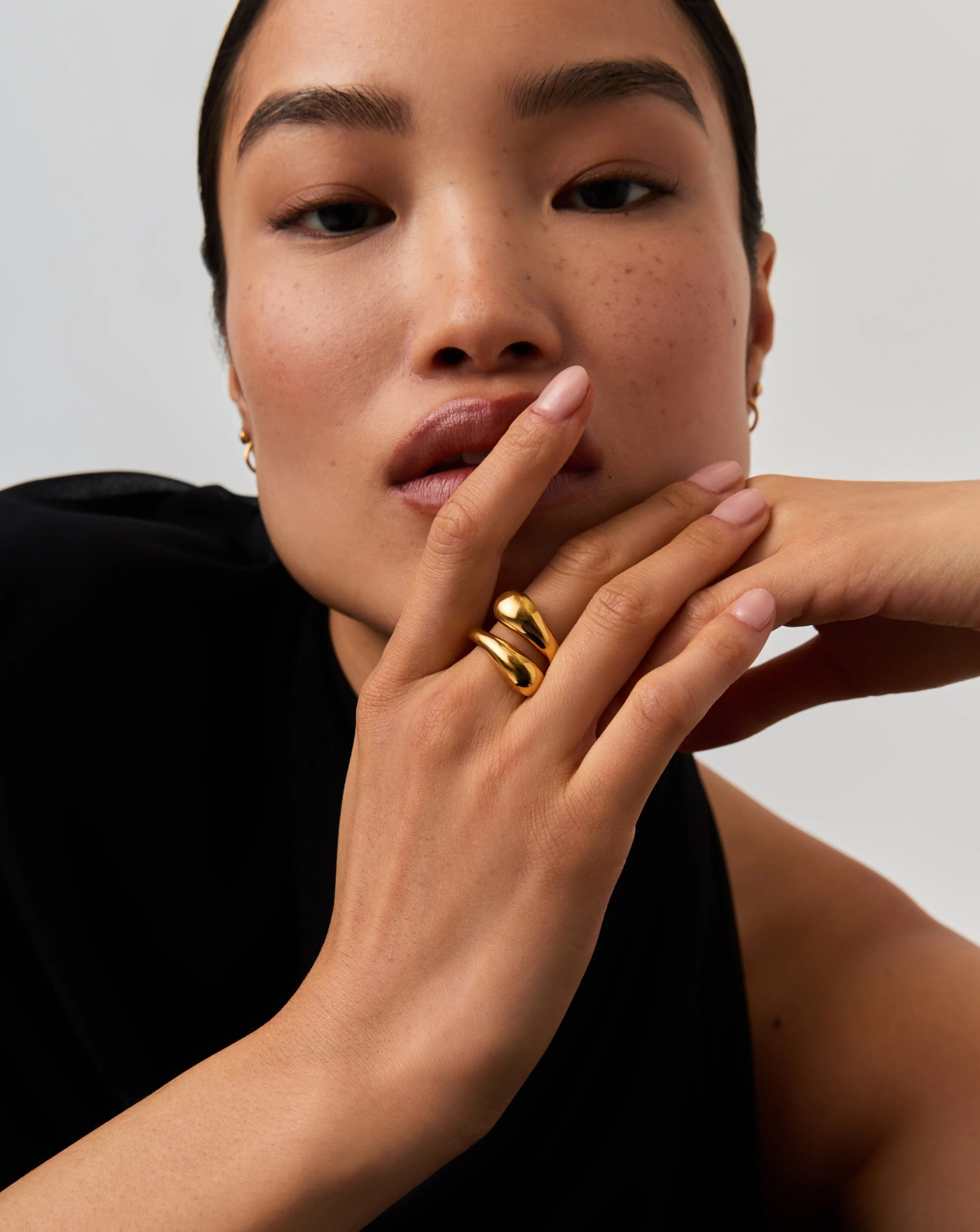 Savi Sculptural Crossover Ring | 18k Gold Vermeil - Image 3