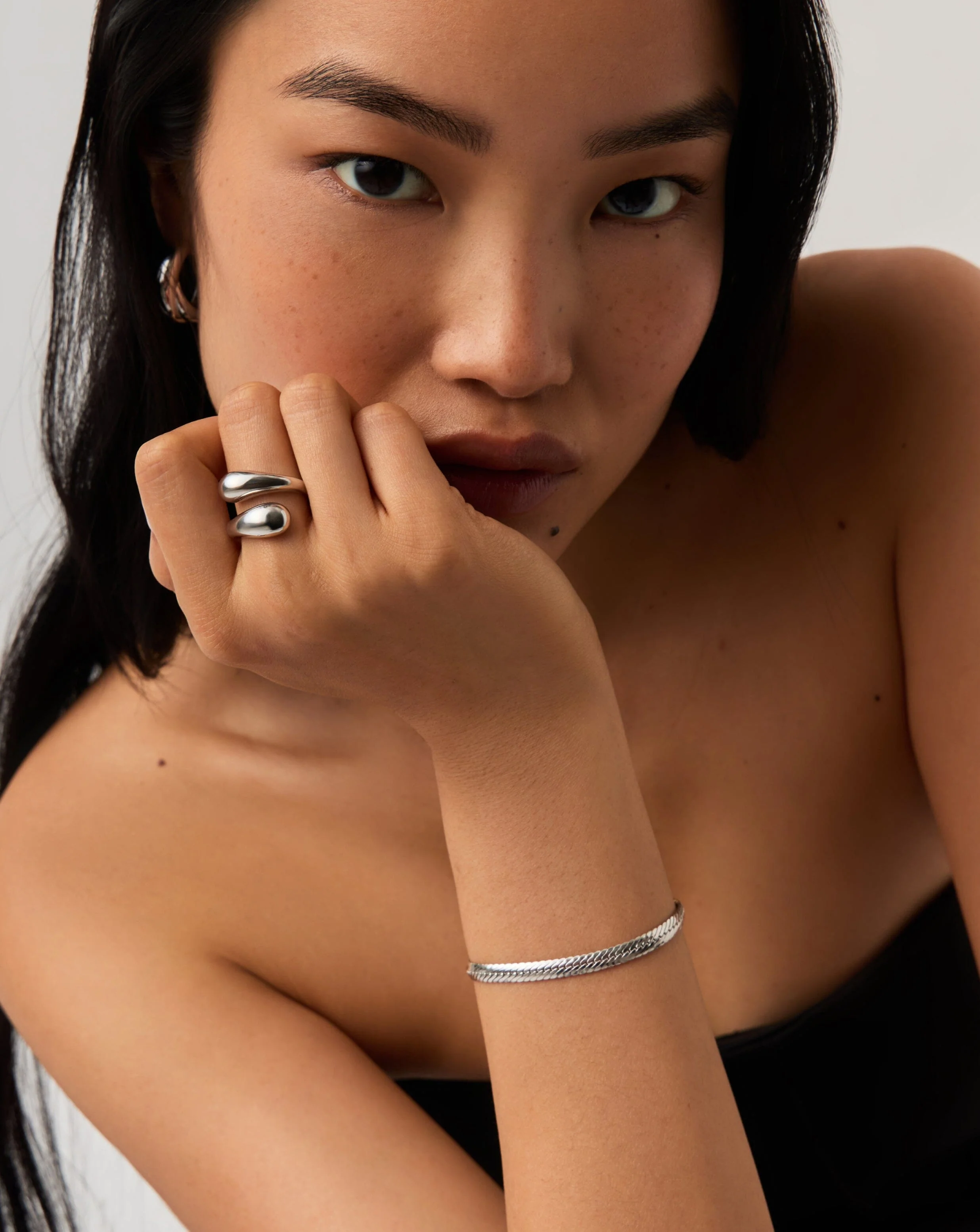 Savi Sculptural Crossover Ring | Sterling Silver - Image 6