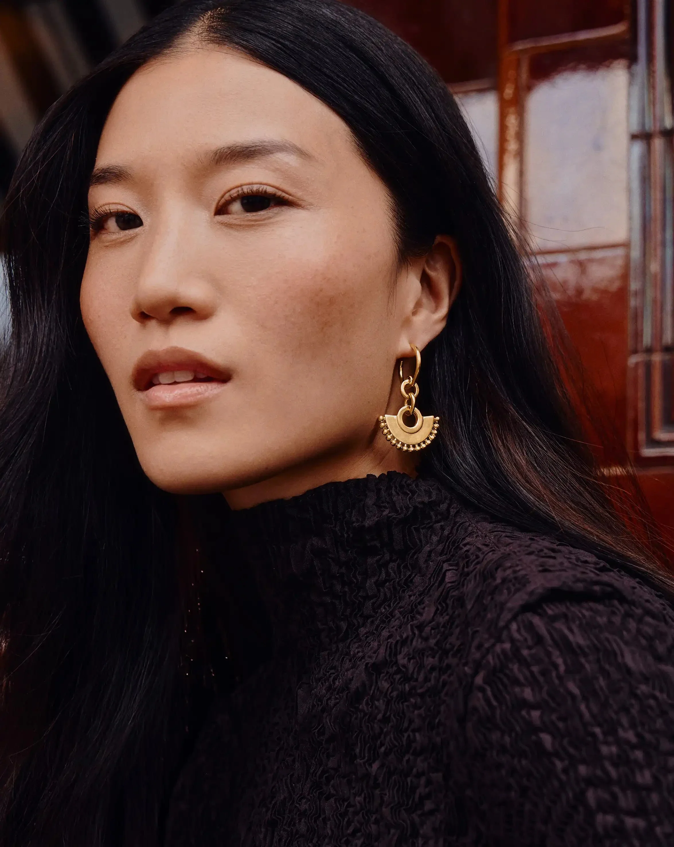 Zenyu Fan Chandelier Hoop Earrings - Image 4